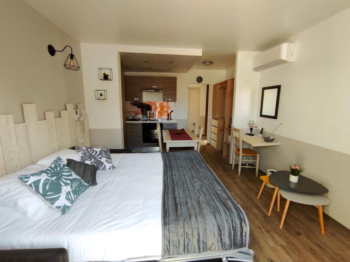 Logis Le Nid Du Pont De Gau Aparthotel Saintes-Maries-de-la-Mer Exteriör bild