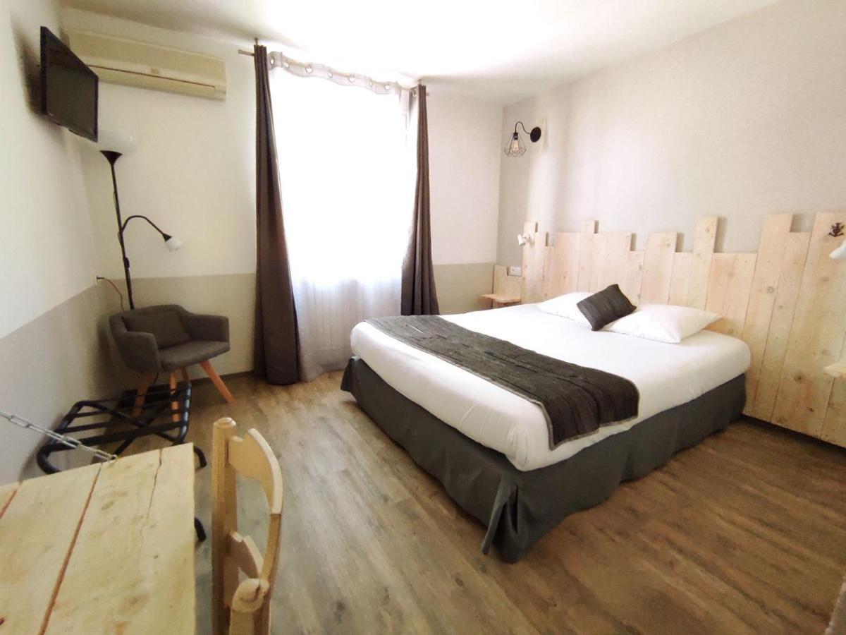 Logis Le Nid Du Pont De Gau Aparthotel Saintes-Maries-de-la-Mer Exteriör bild