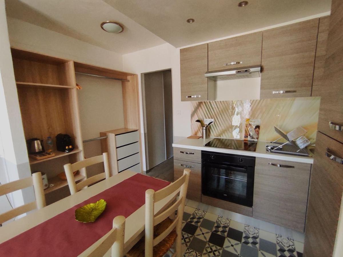 Logis Le Nid Du Pont De Gau Aparthotel Saintes-Maries-de-la-Mer Exteriör bild