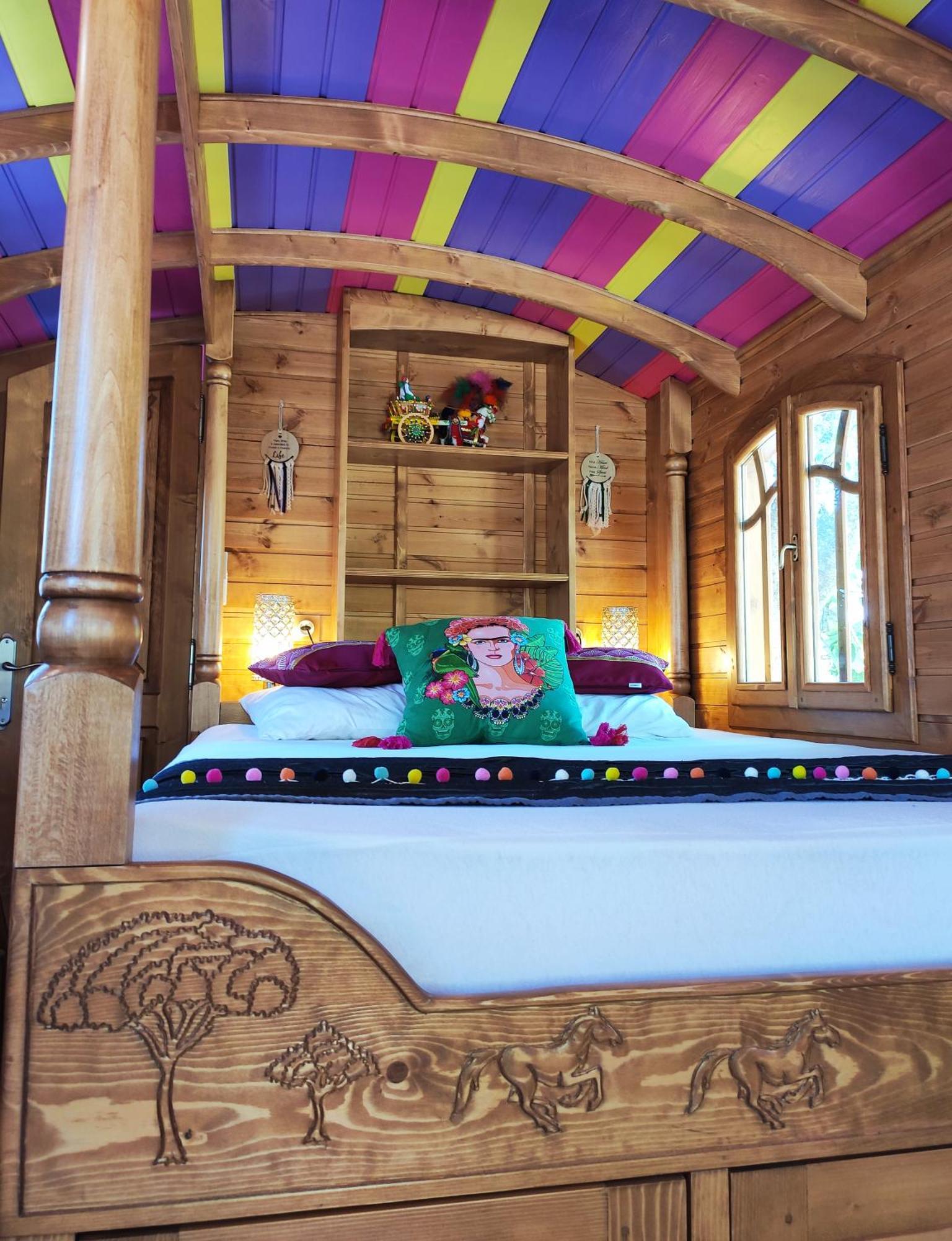 Logis Le Nid Du Pont De Gau Aparthotel Saintes-Maries-de-la-Mer Rum bild