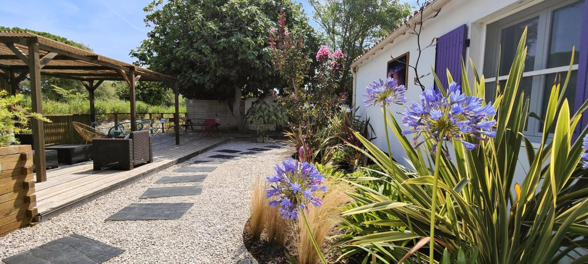 Logis Le Nid Du Pont De Gau Aparthotel Saintes-Maries-de-la-Mer Exteriör bild