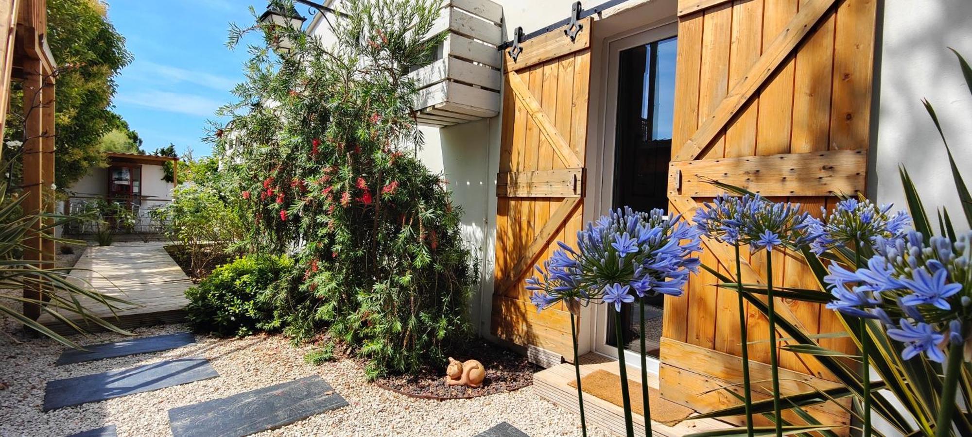 Logis Le Nid Du Pont De Gau Aparthotel Saintes-Maries-de-la-Mer Exteriör bild