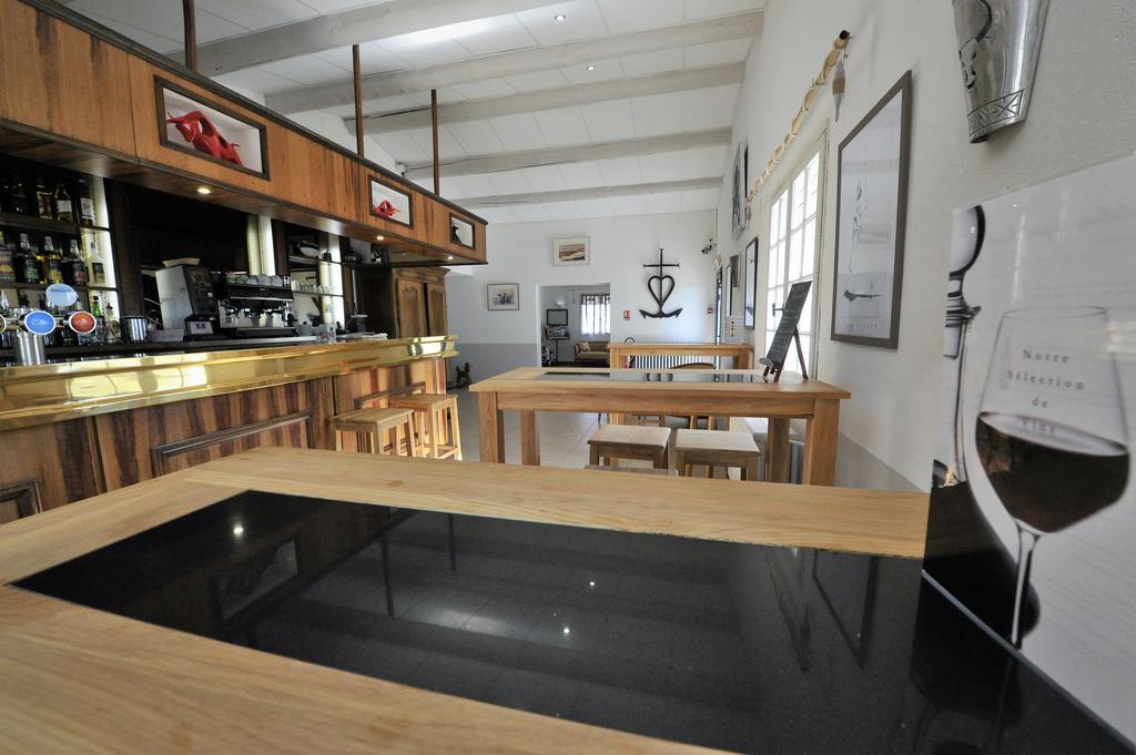Logis Le Nid Du Pont De Gau Aparthotel Saintes-Maries-de-la-Mer Exteriör bild